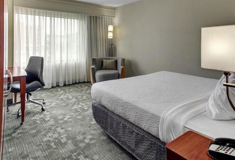 اتاق استاندارد با تخت بزرگ, Courtyard By Marriott Anniston Oxford