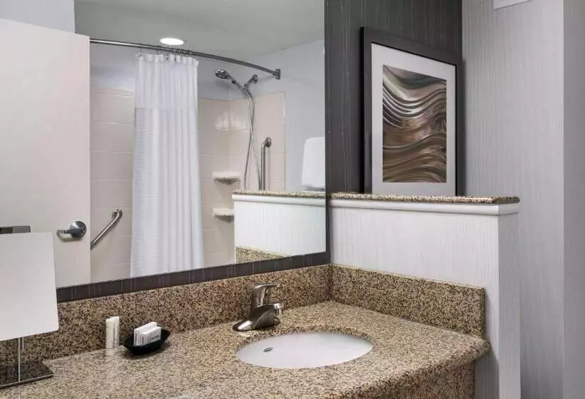 キングサイズベッドのスタンダードルーム, Courtyard By Marriott Portland Airport