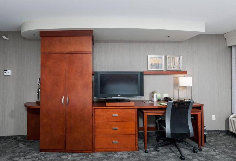 Номер Стандарт, Courtyard By Marriott Portland Airport