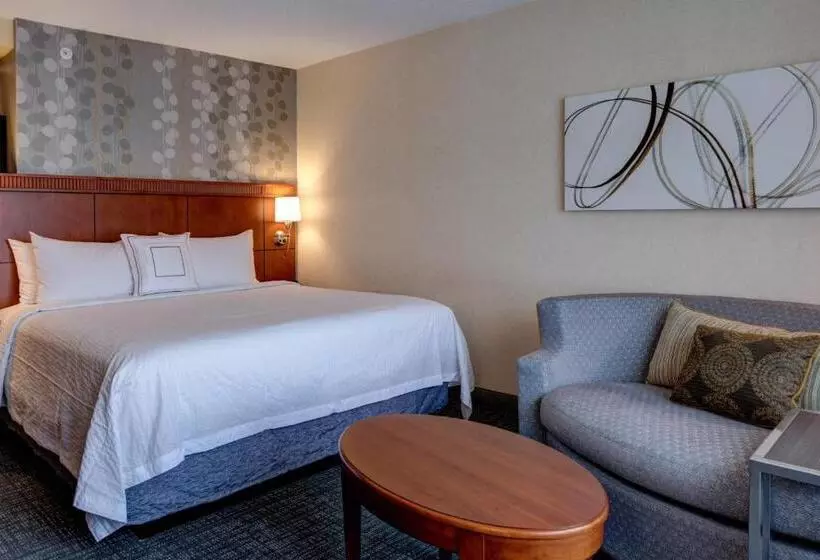 キングサイズベッドのスタンダードルーム, Courtyard By Marriott Hadley Amherst