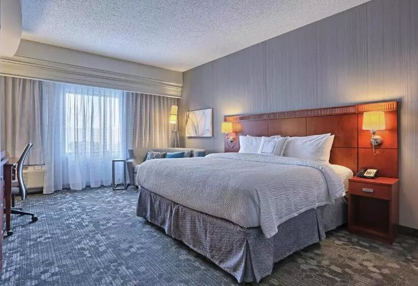 キングサイズベッドのスタンダードルーム, Courtyard By Marriott Harrisburg West/mechanicsburg