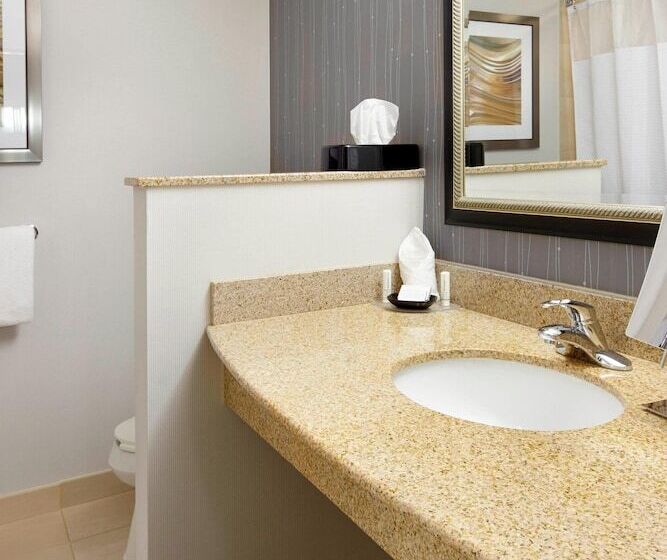 Номер Стандарт, Courtyard Pittsburgh Greensburg