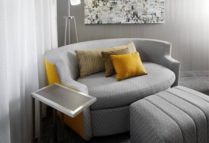 غرفة قياسية لذوى الاحتياجات الخاصة, Courtyard Pittsburgh Greensburg