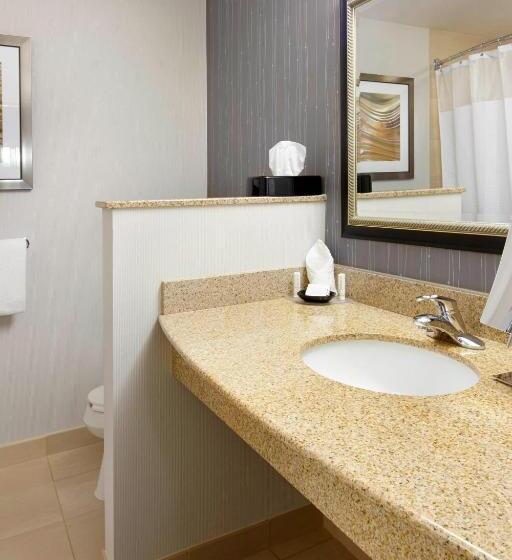 جناح إدارى, Courtyard Pittsburgh Greensburg