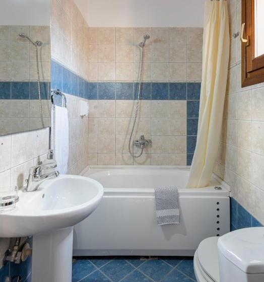Четырехместный Номер Стандарт, Dimosthenis Traditional Guesthouse