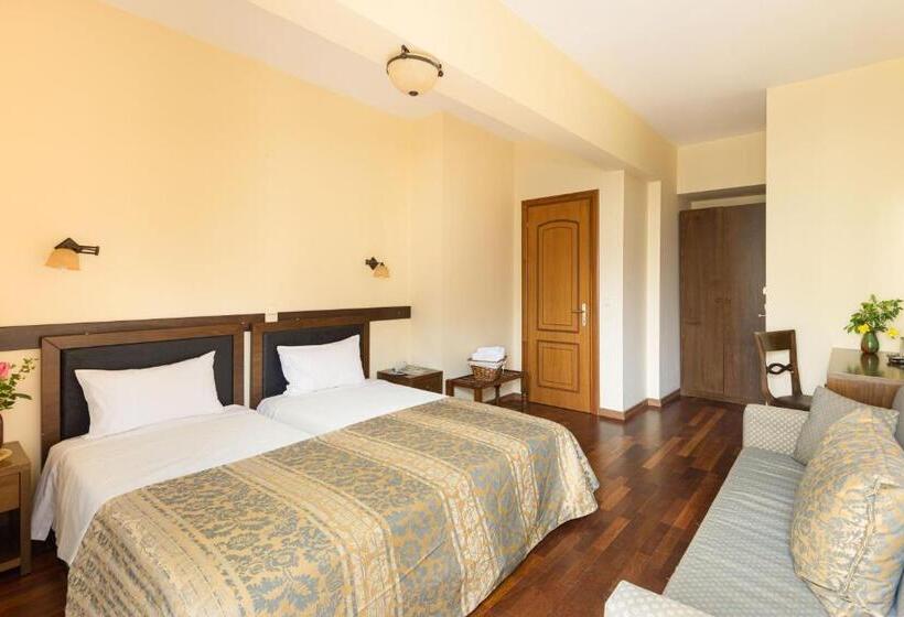 Номер Стандарт Трехместный, Dimosthenis Traditional Guesthouse