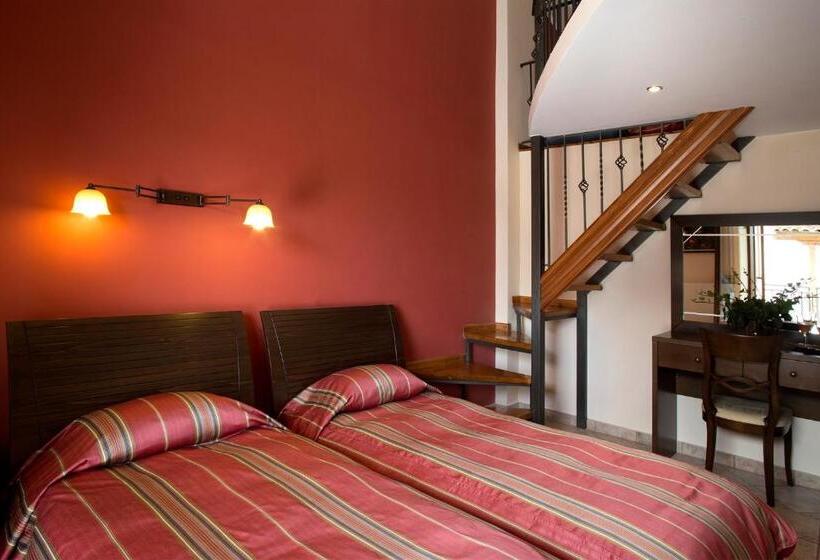 חדר סטנדרטי לחמישה אנשים, Dimosthenis Traditional Guesthouse