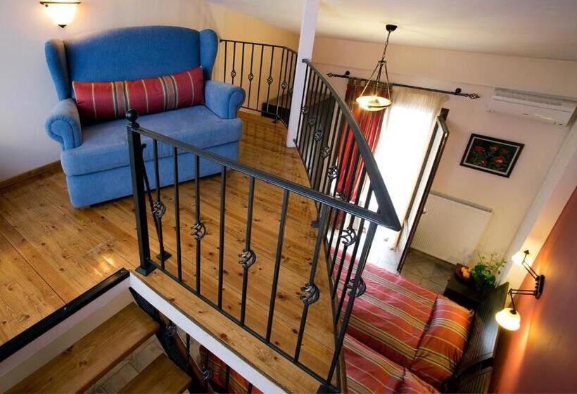 חדר סטנדרטי לחמישה אנשים, Dimosthenis Traditional Guesthouse