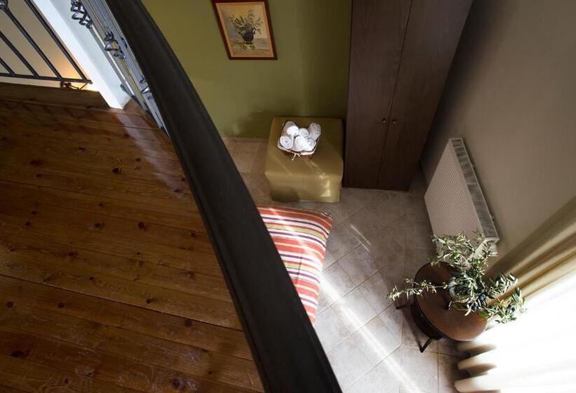 חדר סטנדרט לשלושה, Dimosthenis Traditional Guesthouse