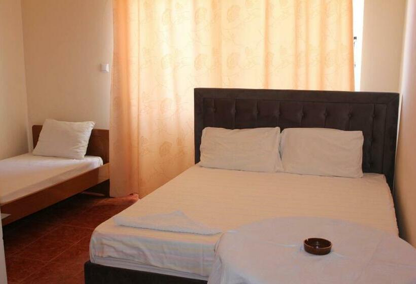 Triple Room Sea View, Gjika