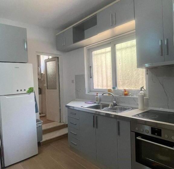 Apartament 1 Dormitori, Gjika