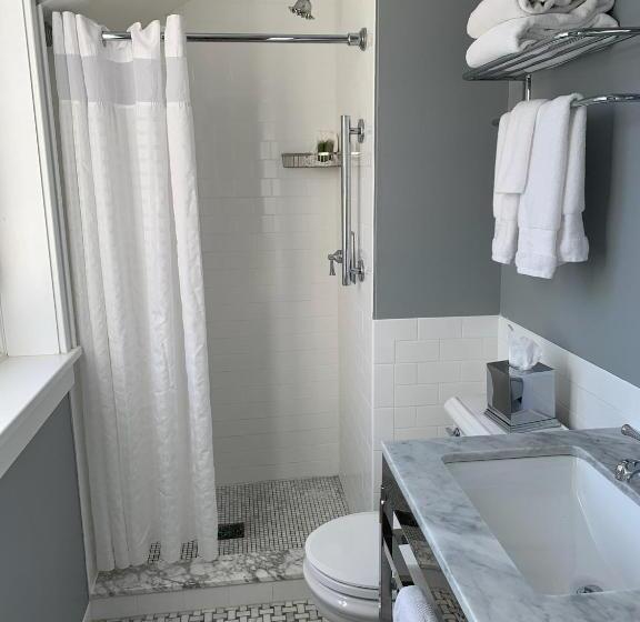 غرفة قياسية سرير كينج, Granville Inn