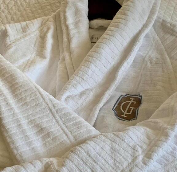 جناح سرير كينج, Granville Inn