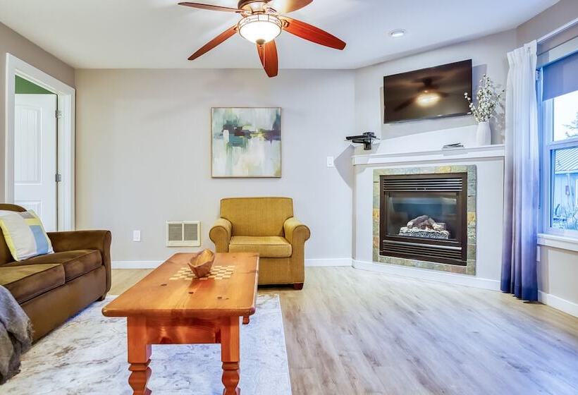 جناح, Inn At Haystack Rock