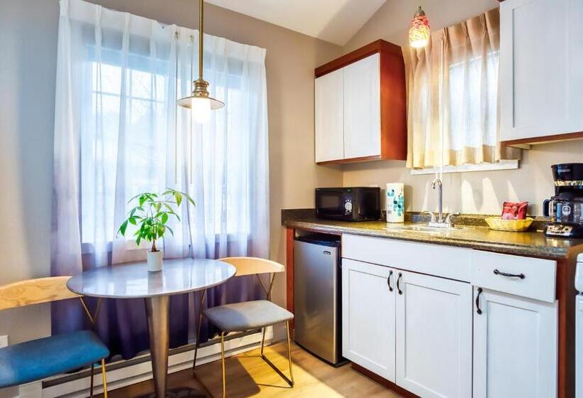 غرفة قياسية مزودة بجاكوزى, Inn At Haystack Rock