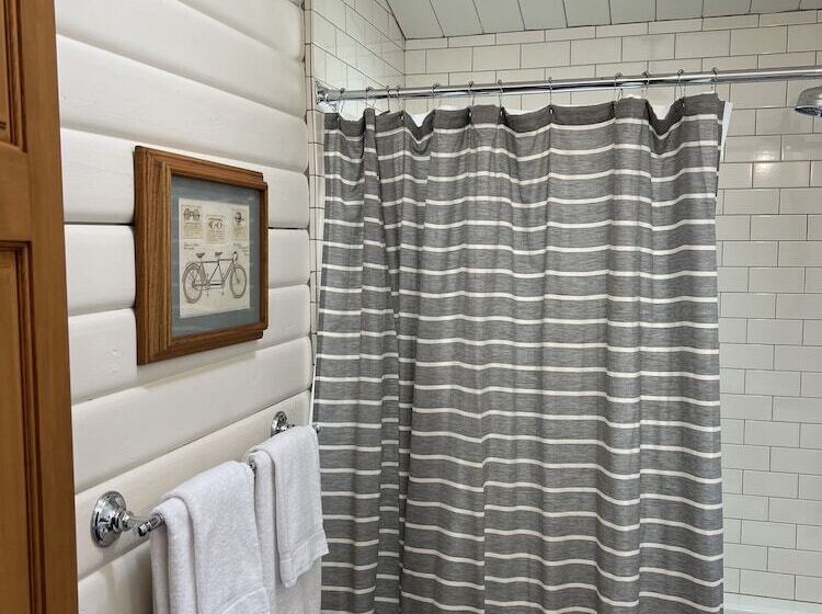 침실 1개 주택, Jenner Inn