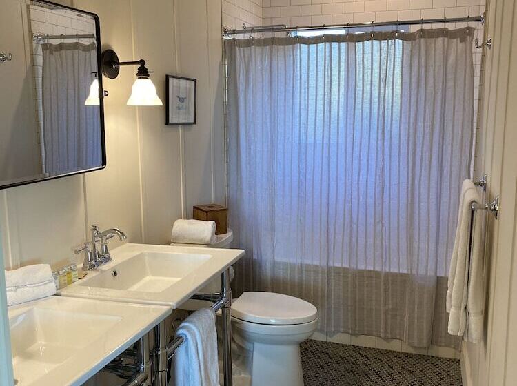 스위트, Jenner Inn