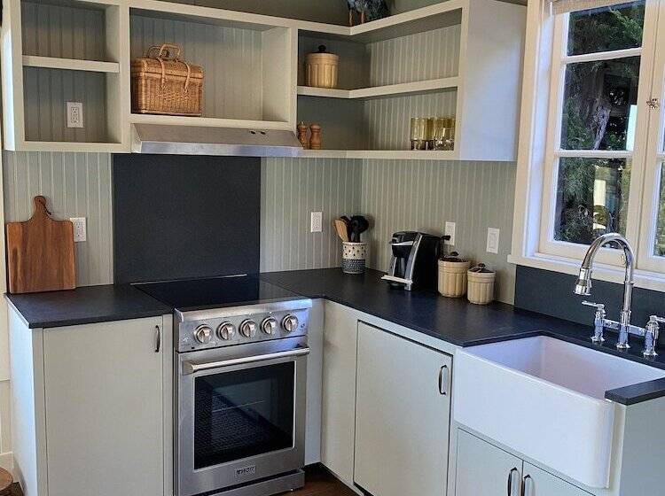 스위트, Jenner Inn