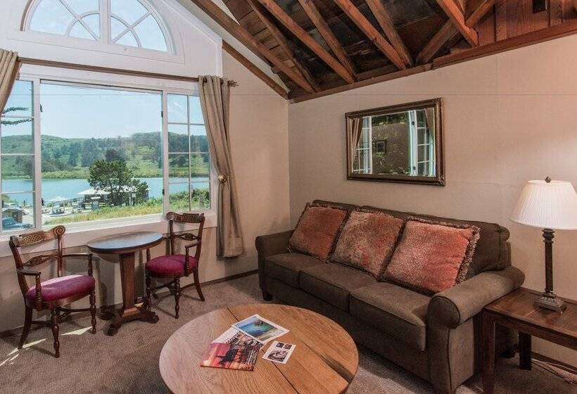 스탠다드 스튜디오, Jenner Inn