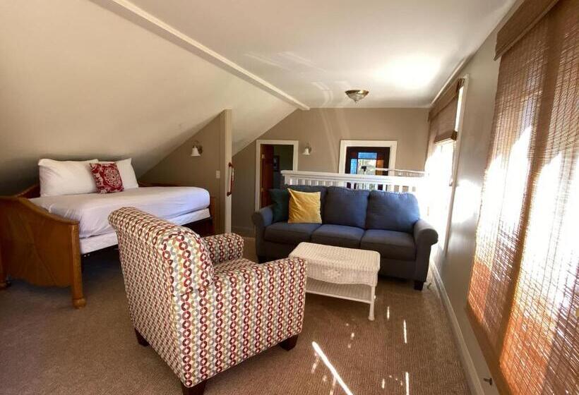 오두막, Jenner Inn