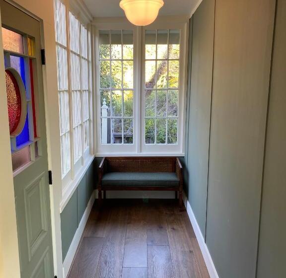 스위트, Jenner Inn