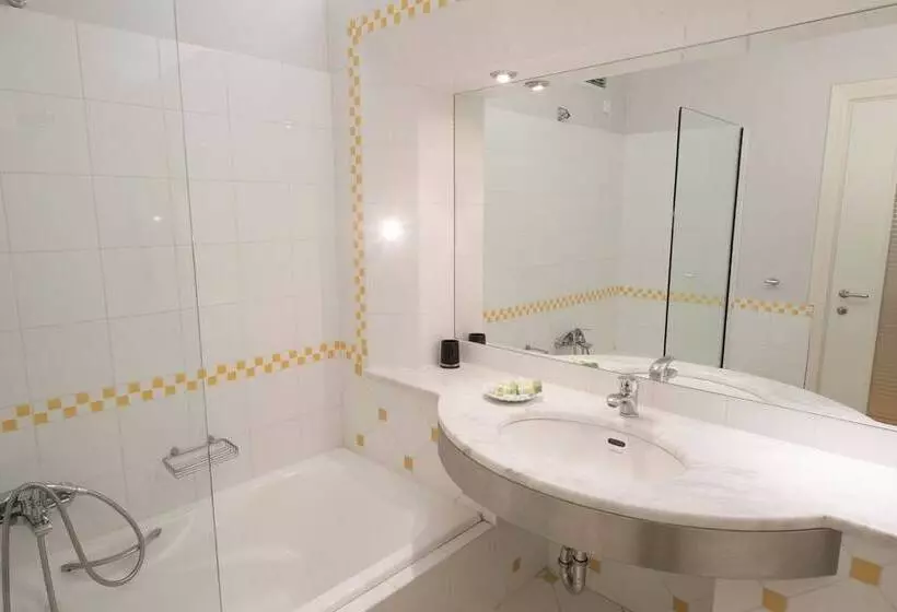 Chambre Standard Individuelle, Poseidon Palace