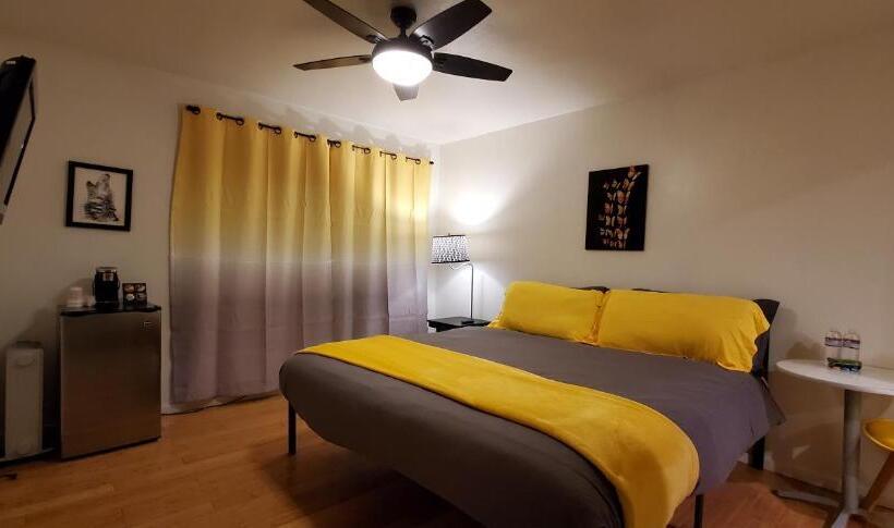 带大床的高级房间, The Mammoth Inn