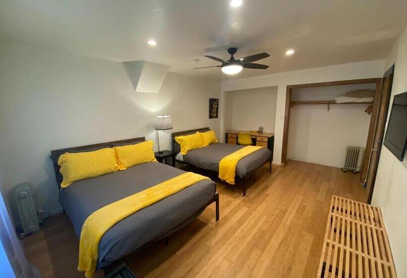 标准间, The Mammoth Inn