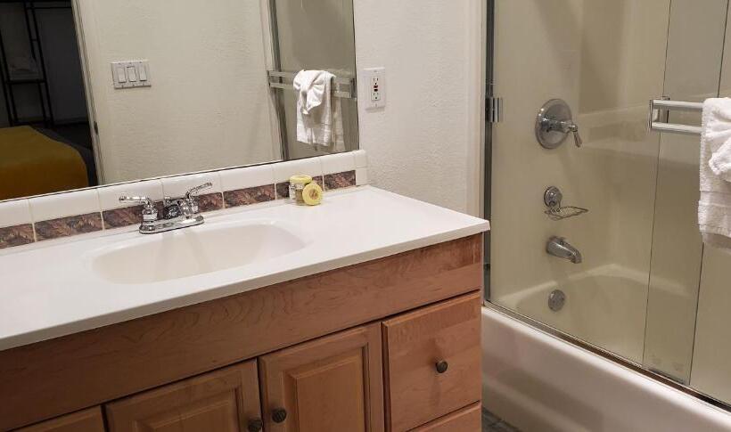 带大床的标准间, The Mammoth Inn