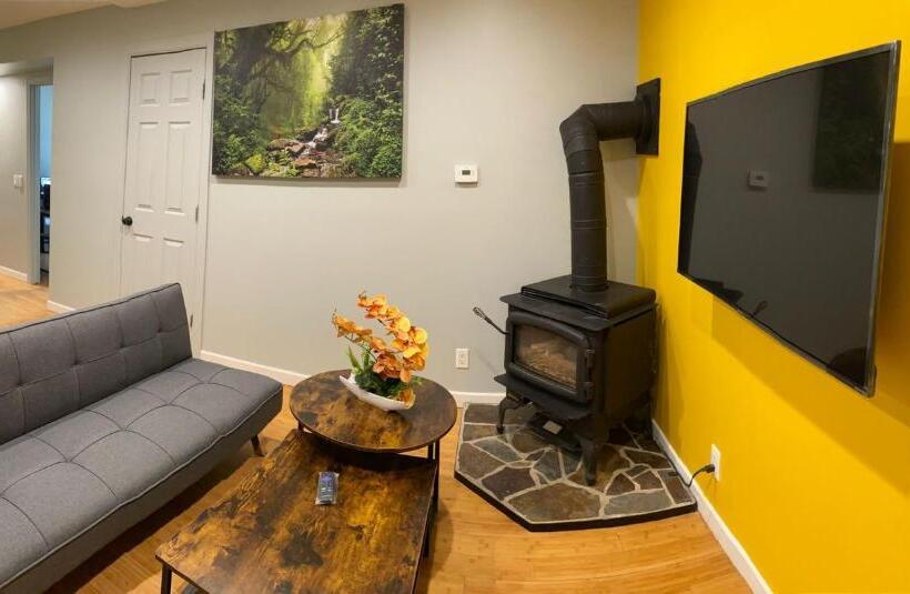 家庭套房, The Mammoth Inn