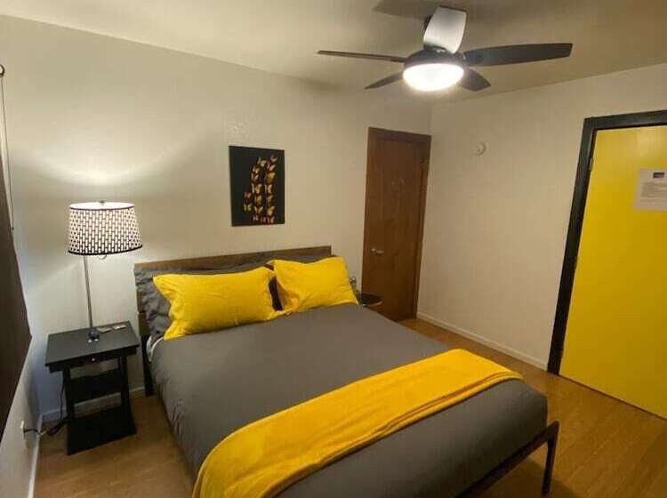 标准间, The Mammoth Inn