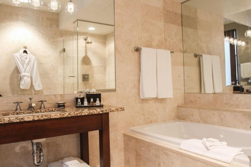 キングサイズベッドのスタンダードルーム, Ivy, A Luxury Collection Hotel, Minneapolis