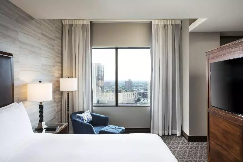 キングサイズベッドのスタンダードルーム, Ivy, A Luxury Collection Hotel, Minneapolis
