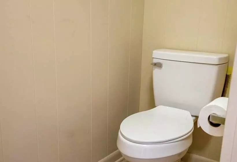 2ダブルベッドのスタンダードルーム, OYO Hotel Opp AL, Floral Hwy
