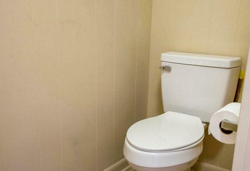 חדר סטנדרט שתי מיטות זוגיות, OYO Hotel Opp AL, Floral Hwy