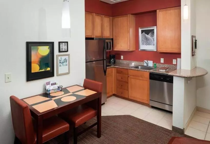 キングサイドベッドのスタンダードワンルーム, Residence Inn Jackson Ridgeland