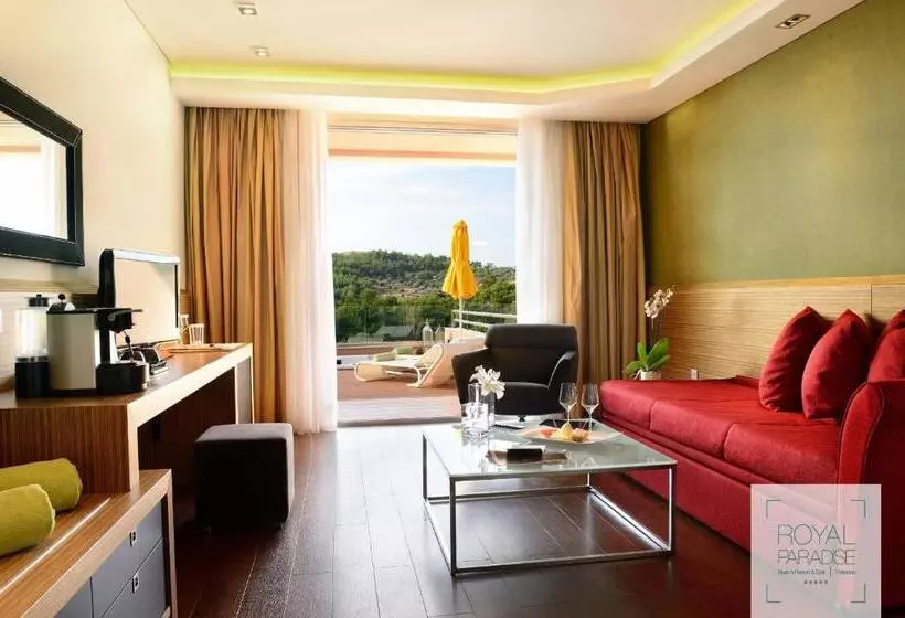 ロイヤルスイート, Royal Paradise Beach Resort & Spa