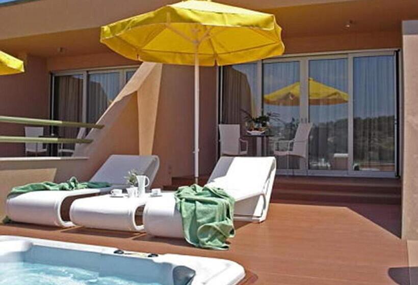 ロイヤルルーム, Royal Paradise Beach Resort & Spa