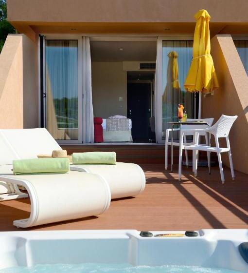 スイート, Royal Paradise Beach Resort & Spa