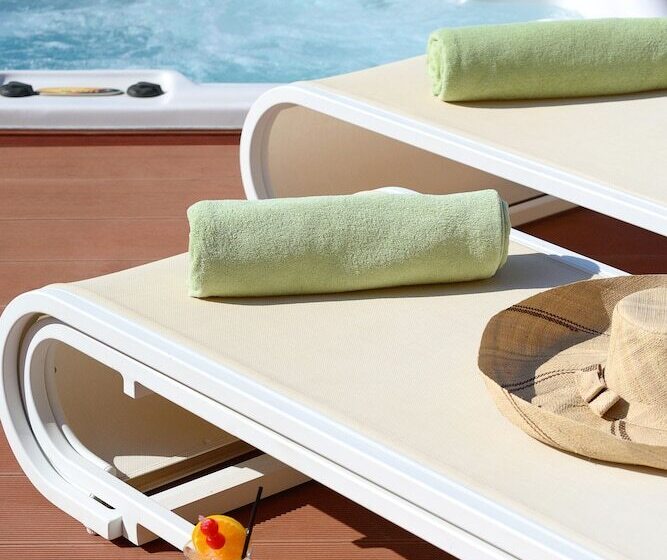 ロイヤルルーム, Royal Paradise Beach Resort & Spa