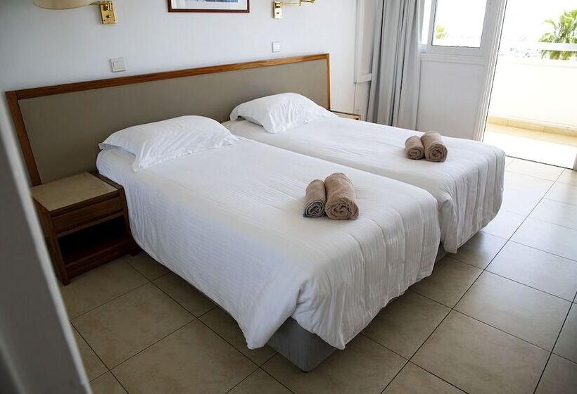 شقة غرفتين مطلة على البحر, Sun Hall Beach Hotel Apartments