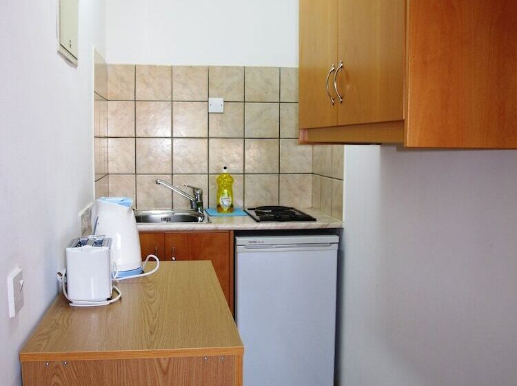 Economy Studio, Sun Hall Beach Hotel Apartments