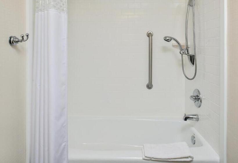 غرفة قياسية سرير كينج لذوى الإحتياجات الخاصة, Surestay Plus Hotel By Best Western Vero Beach