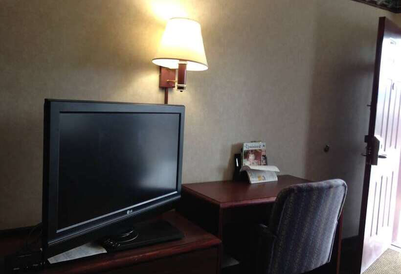 Номер Стандарт 2 Двуспальные Кровати, America S Best Value Inn Clarksdale