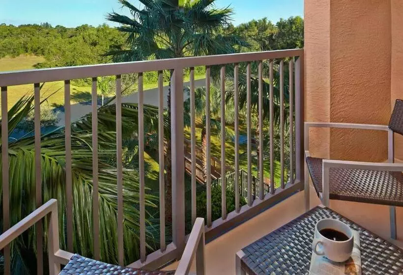バルコニー付きスタンダードルーム, Courtyard By Marriott Stuart