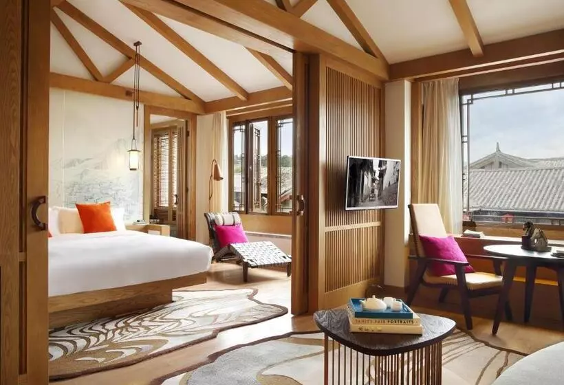 キングサイズベッドのスイートルーム, Indigo Lijiang Ancient Town, An Ihg