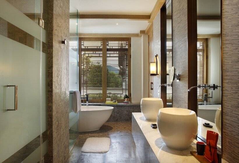 اتاق پرمیوم, Indigo Lijiang Ancient Town, An Ihg