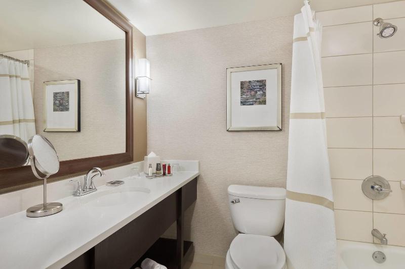 اتاق استاندارد با تخت بزرگ, Indigo Lijiang Ancient Town, An Ihg