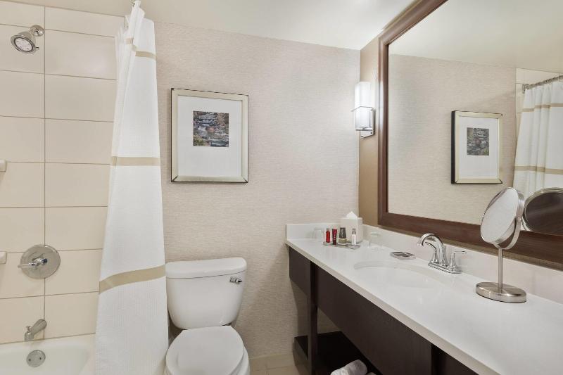 اتاق استاندارد با تخت بزرگ, Indigo Lijiang Ancient Town, An Ihg