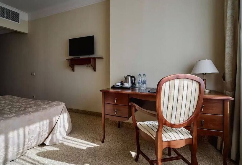 غرفة قياسية, Onegin